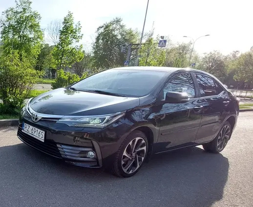 samochody osobowe Toyota Corolla cena 58800 przebieg: 133500, rok produkcji 2016 z Rzeszów